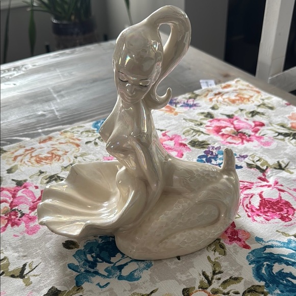Vintage ceramic mermaid soap dish / trinket holder - Picture 1 of 9